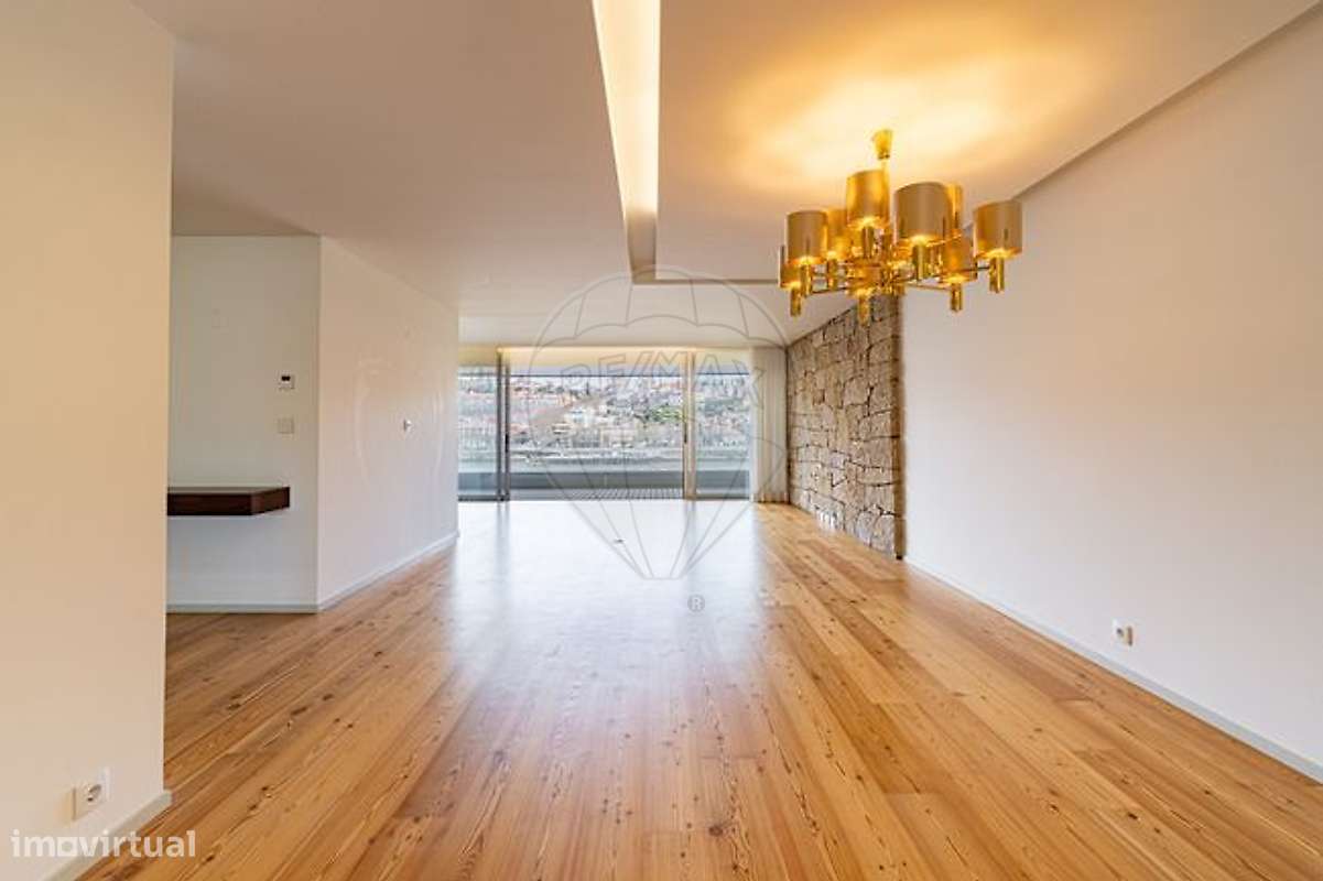 Apartamento T3 para arrendamento - Grande imagem: 2/44