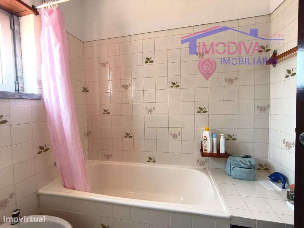 Moradia T3 com garagem e Terreno com 1850 m2 em Arega, Figueiró dos...-46