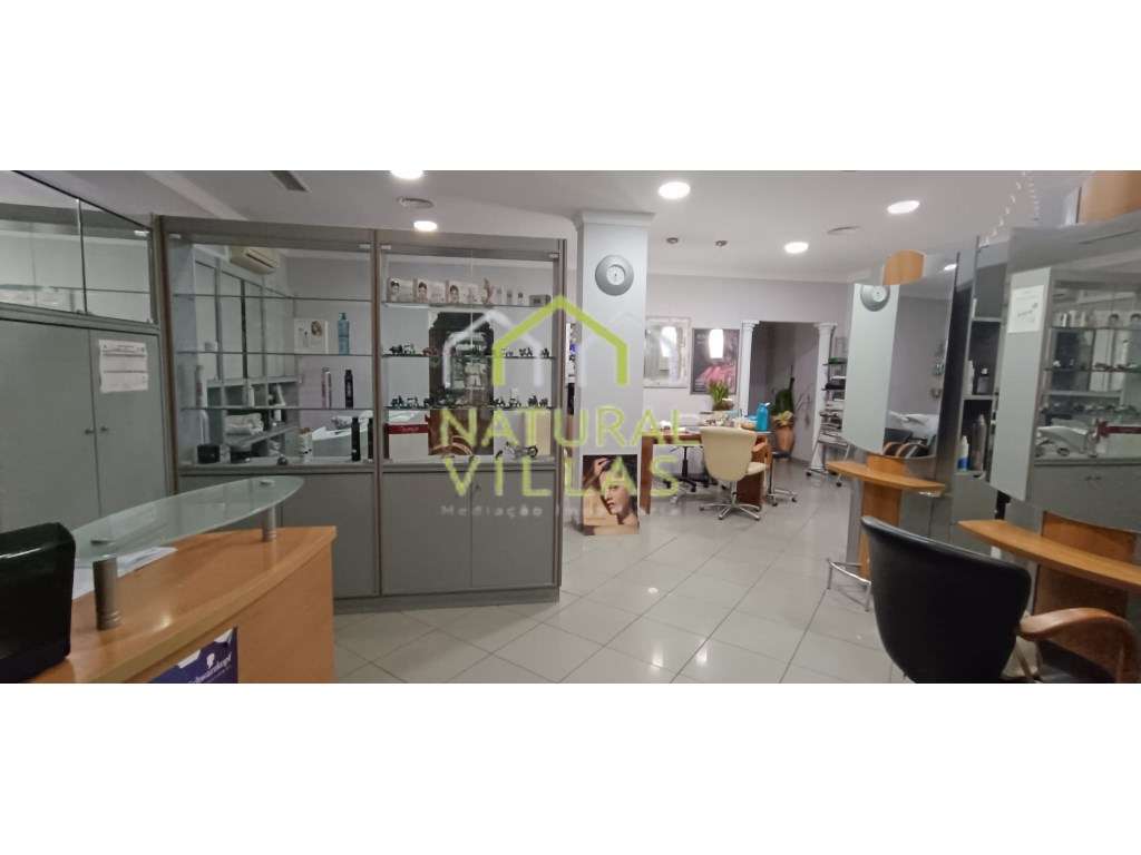 Espaço Comercial Versátil em Montenegro - Grande imagem: 2/8