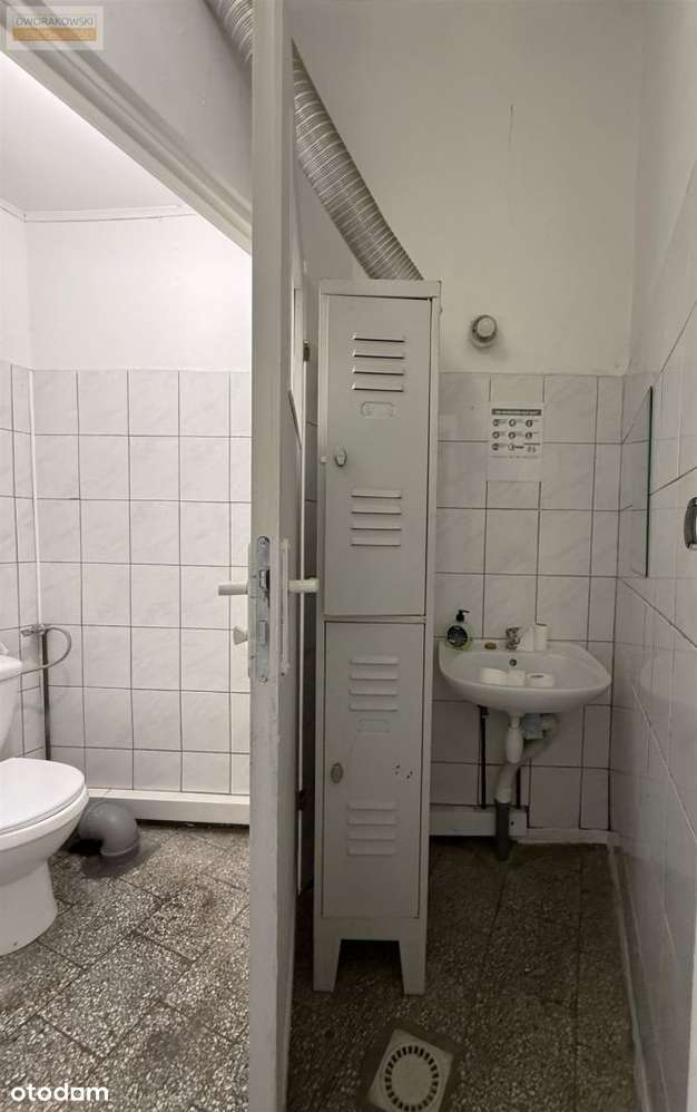 Lokal użytkowy w centrum miasta na sprzedaż-13