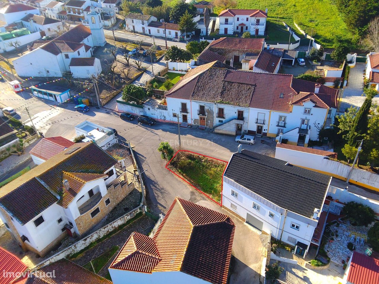 Terreno para construção no centro da Roliça