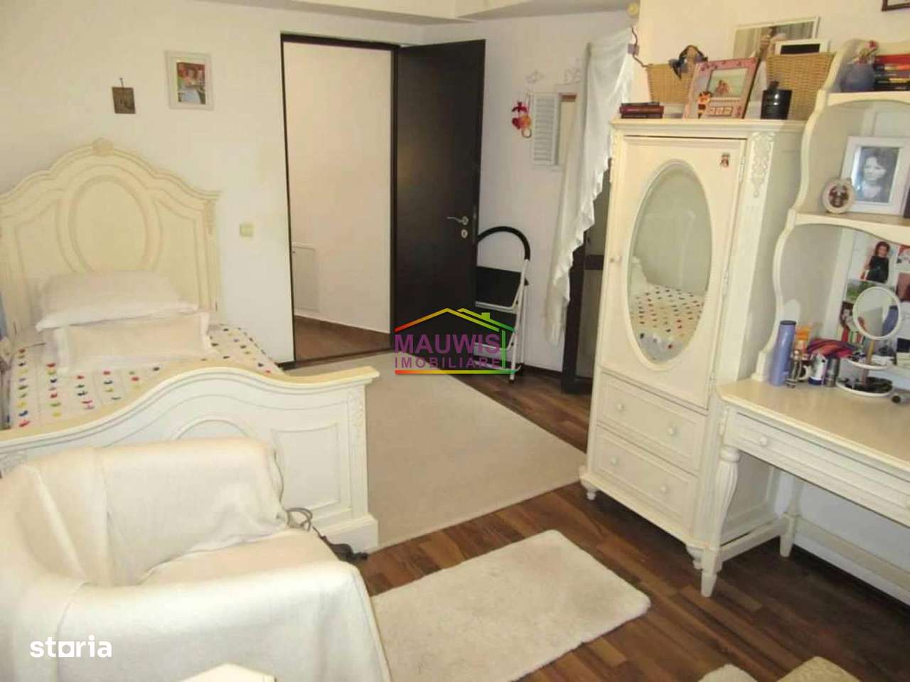 Vand vila 5 camere, Ds+P+1E+M, in zona Trapezului. - Imagine principală: 4/10