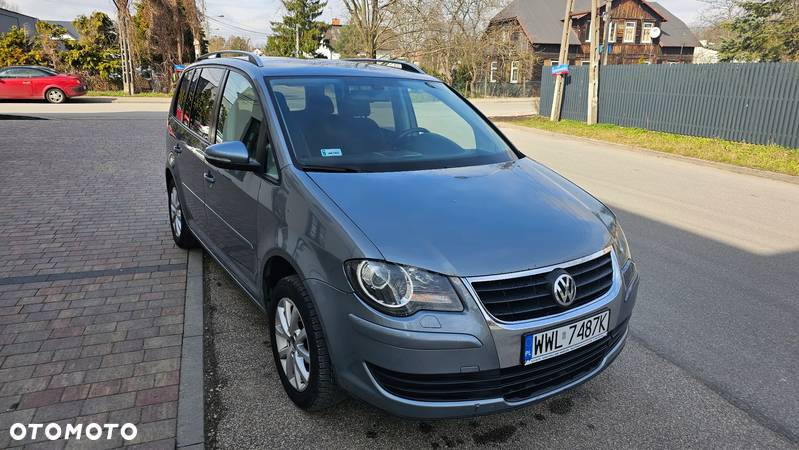 Volkswagen Touran - 2