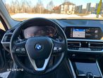 BMW Seria 3 320d Sport Line - 9