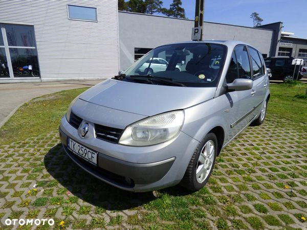 Renault Scenic 2.0 16V Privilege - 11