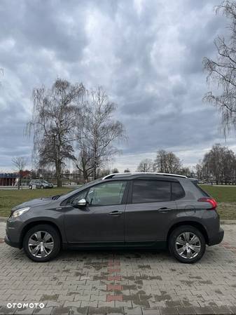 Peugeot 2008 1.2 Pure Tech Style - 5