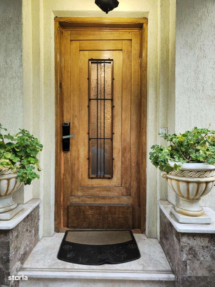 Vila frumoasa ,localizata central\ Unirii Square\Proprietar-4