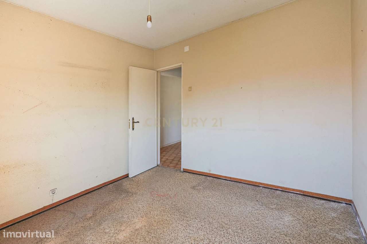 T2 na Arrentela junto à Baía do Seixal – Excelente oportunidade para r-5