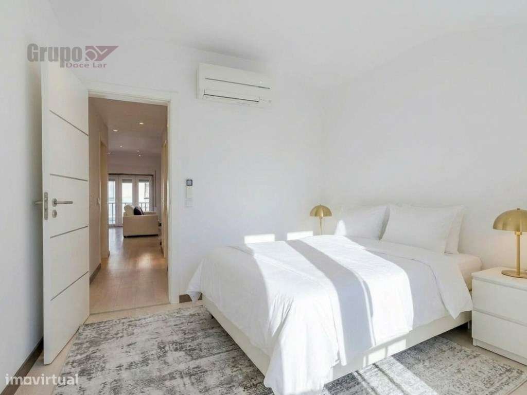 T2 Duplex Exclusivo a 150m da Praia com Vista Mar e Castelo- Sesimbra-4