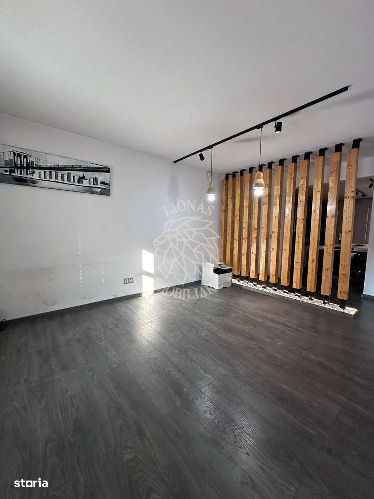 Spatiu birou 60 mp+terasa-renovat-parcare-Nasaud, Zona Centrala - Imagine principală: 5/8