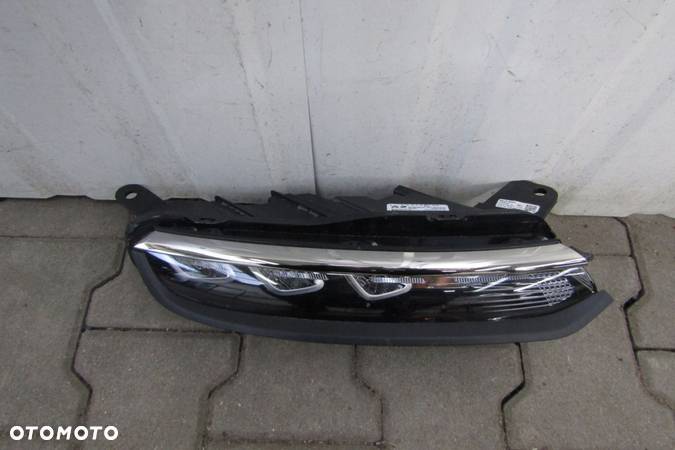 Lampa prawa światło DRL LED Citroen C3 Lift 20- RH - 2