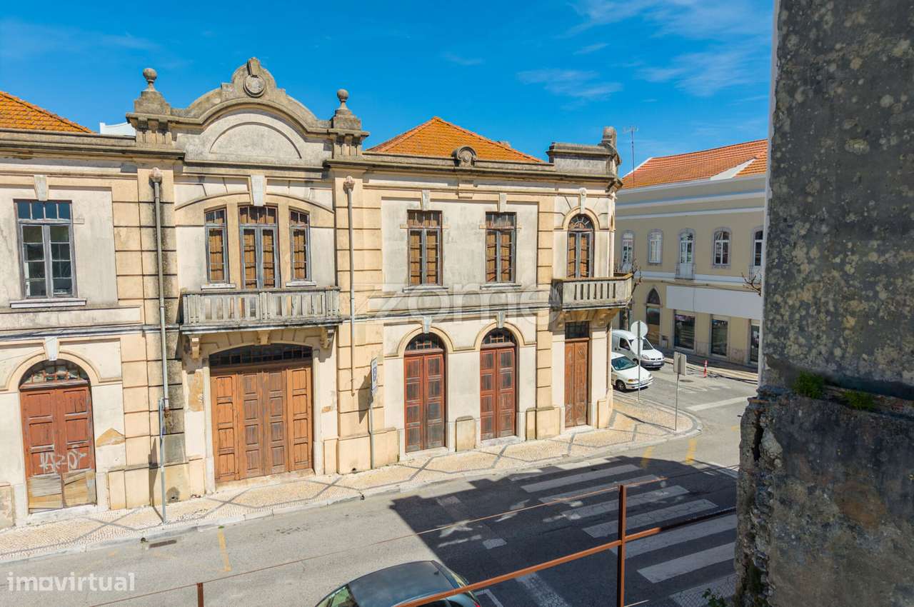 Prédio Histórico de Excelência no Coração da Figueira da Foz - Grande imagem: 5/46