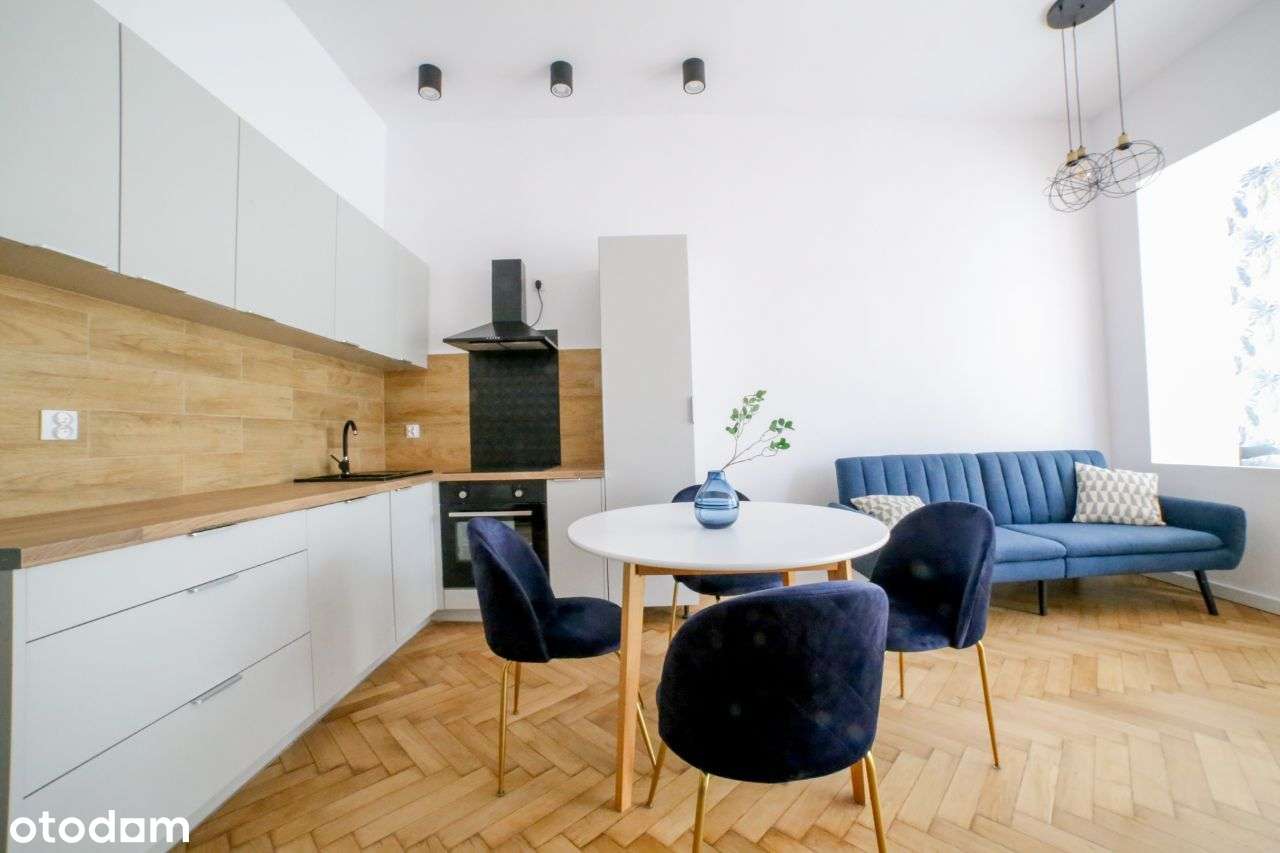 Przestronne mieszkanie z balkonem Centrum, od 17.12 - Pełny obrazek: 2/9