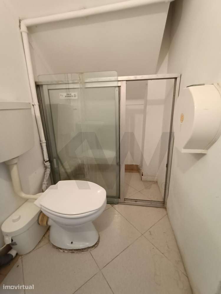 VENDA | ESPAÇO COMERCIAL COM ARRECADAÇÃO – CENTRO DE ALVERCA-35