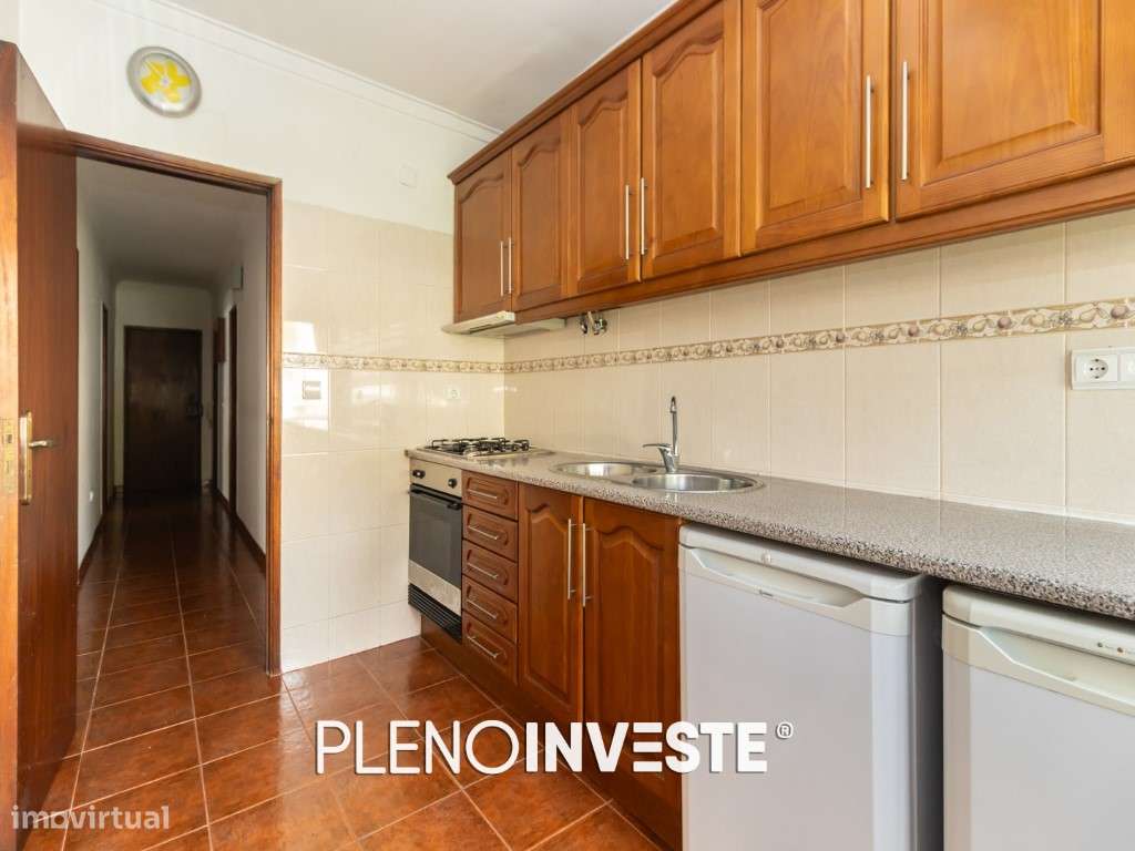 Apartamento T2 na Torre da Marinha-8