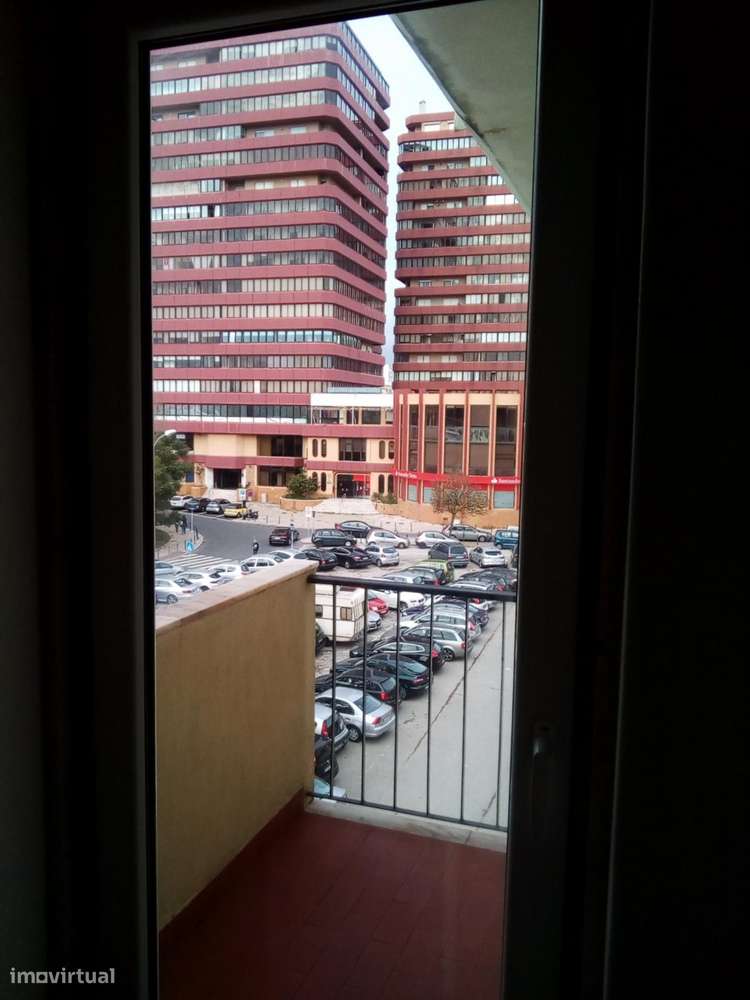 Quarto - localizado em Oeiras Lisbon - Grande imagem: 4/6