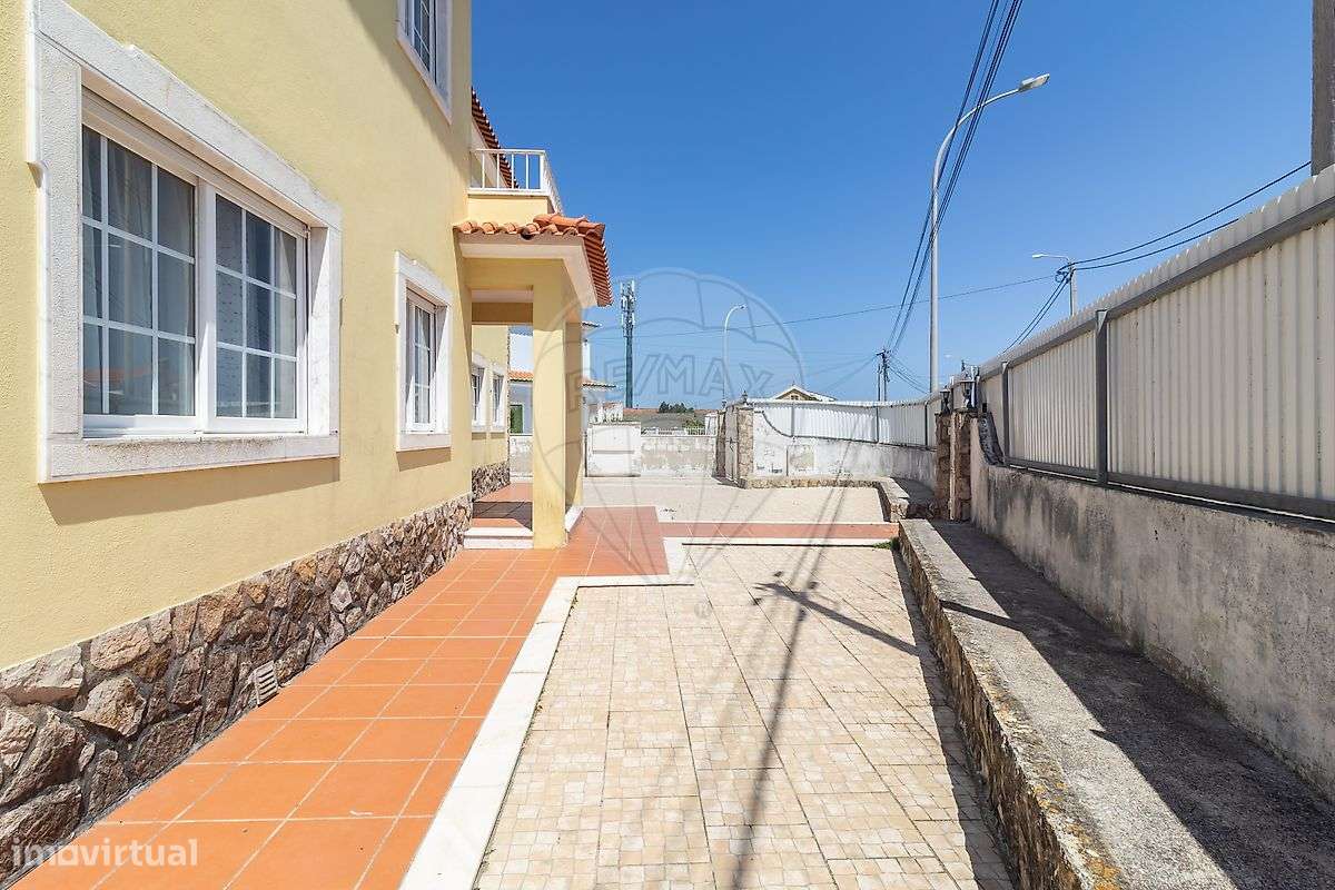 Moradia T4 com 570 m² de Terreno em São João das Lampas-41