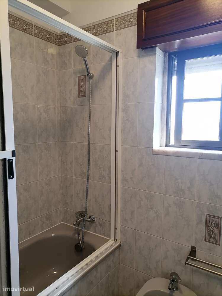 T3 Centro de Queijas, Oeiras. Com Parqueamento e Arrecadação.-20