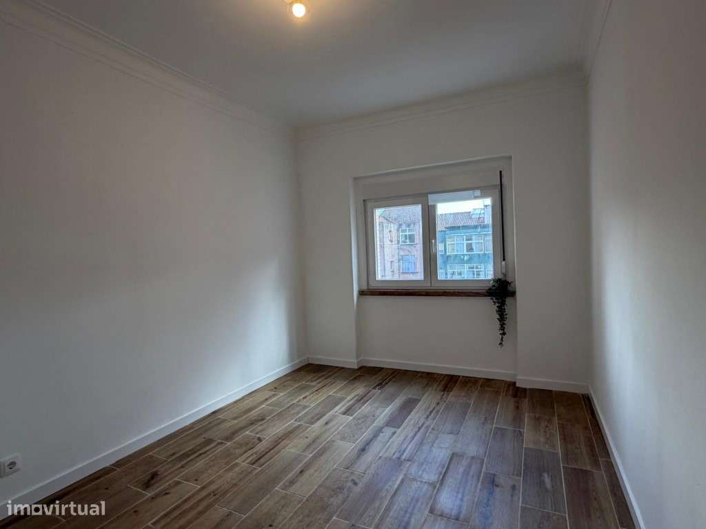 Apartamento T2, Renovado, junto a Vila Chã/Amadora: Oportunidade Ún...-17