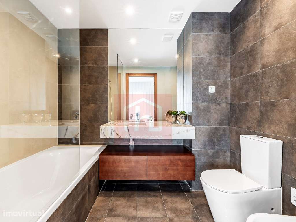 Moradia T4 geminada + Rooftoop em Alcochete-33