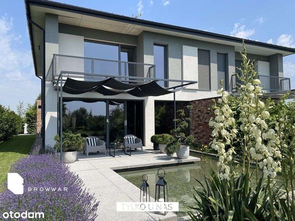 Nowoczesny dom z garażem i przestronnym ogrodem - Pełny obrazek: 4/20