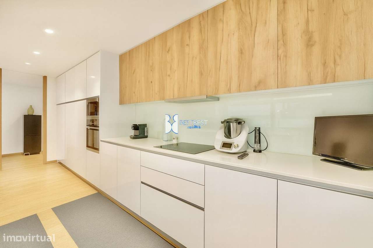 EXCELENTE T3, VARANDAS, TERRAÇOS E GARAGEM DUPLA–CALENDÁRIO,FAMALI - Grande imagem: 5/21