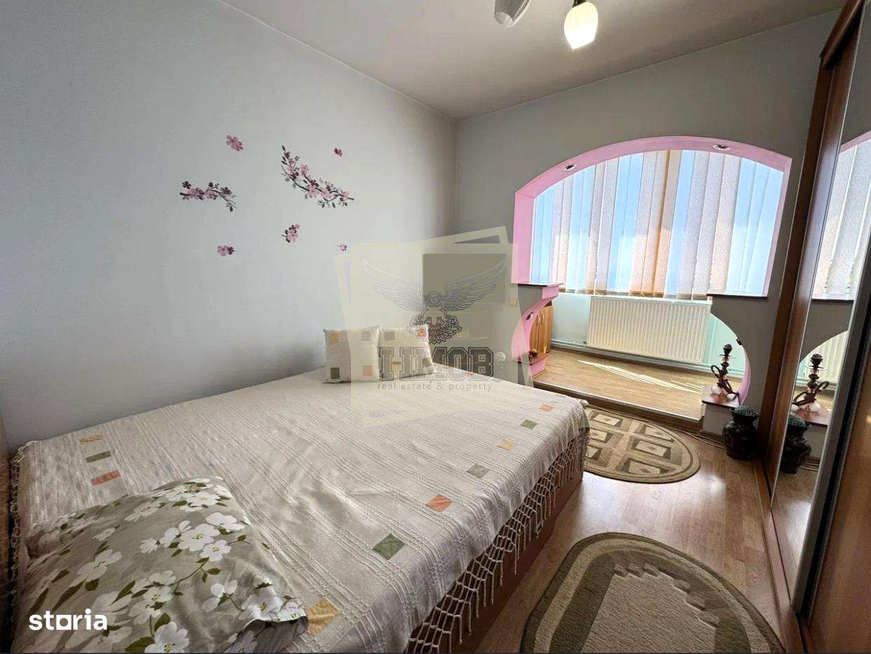 Apartament decomandat cu 3 camere 2 balcoane si pivnita in Valea Aurie-3