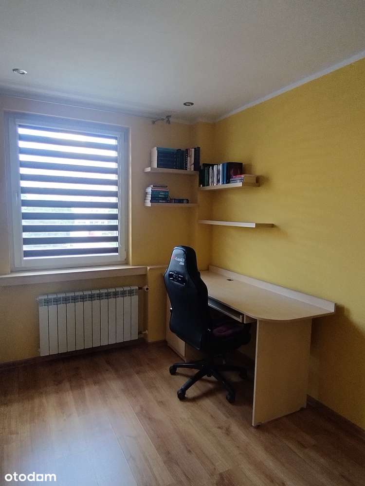 M-5 ul Wrzosowa z prywatnym parkingiem.-10