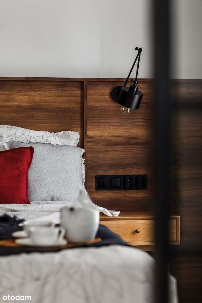 Piętro nowego domu z garażem, ogrodem,klimatyzacją-10