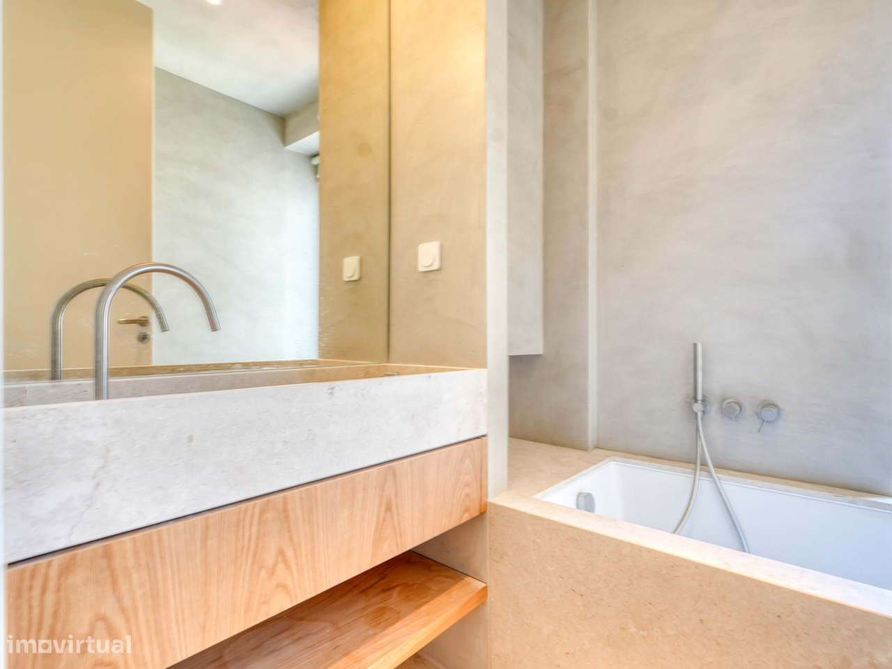 Penthouse Duplex T4+1 com Vista Mar, Terraço e Elevador Privado em São - Grande imagem: 2/19