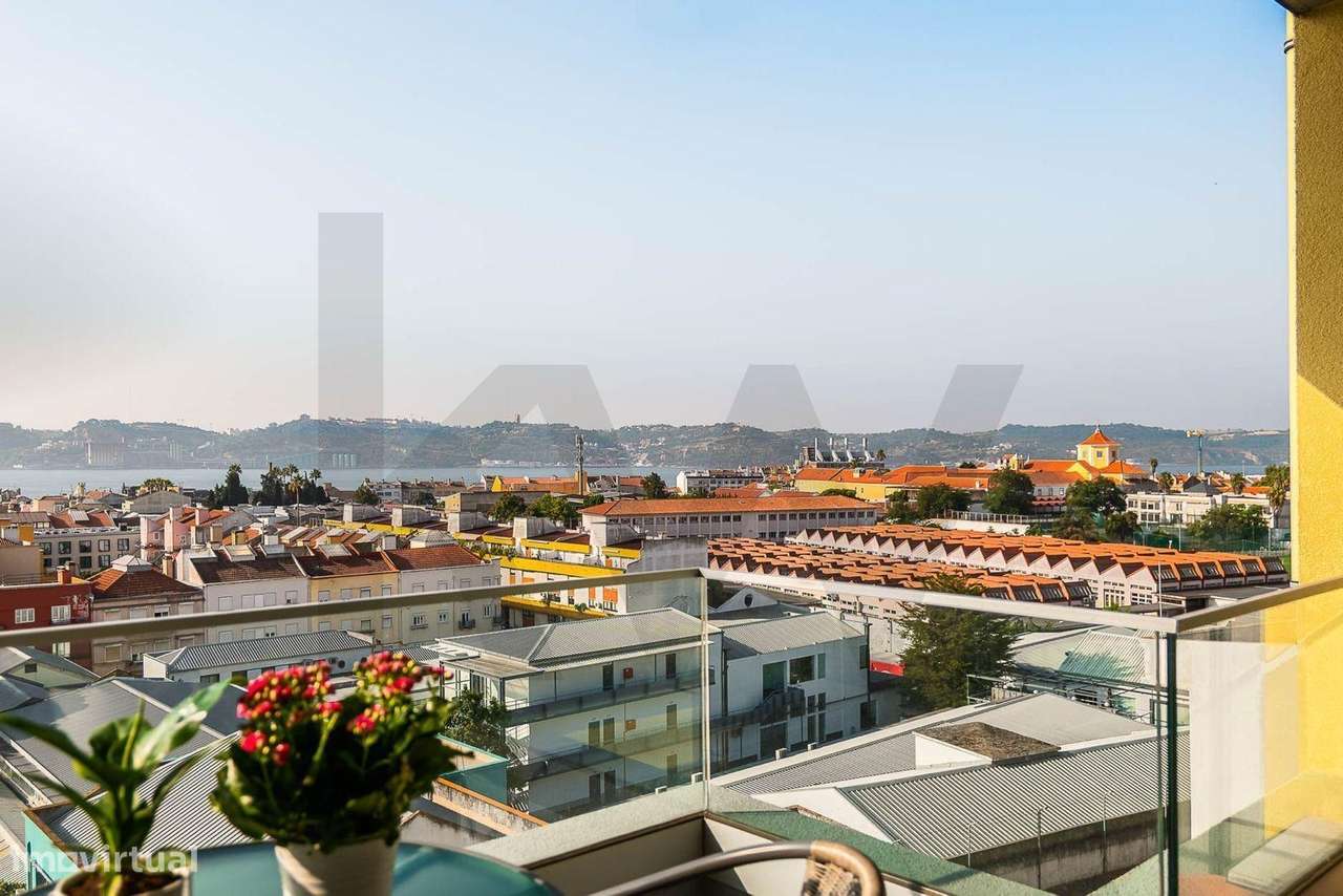 Elegante e com uma vista única : T2 Ajuda (mobilado) - Grande imagem: 5/17