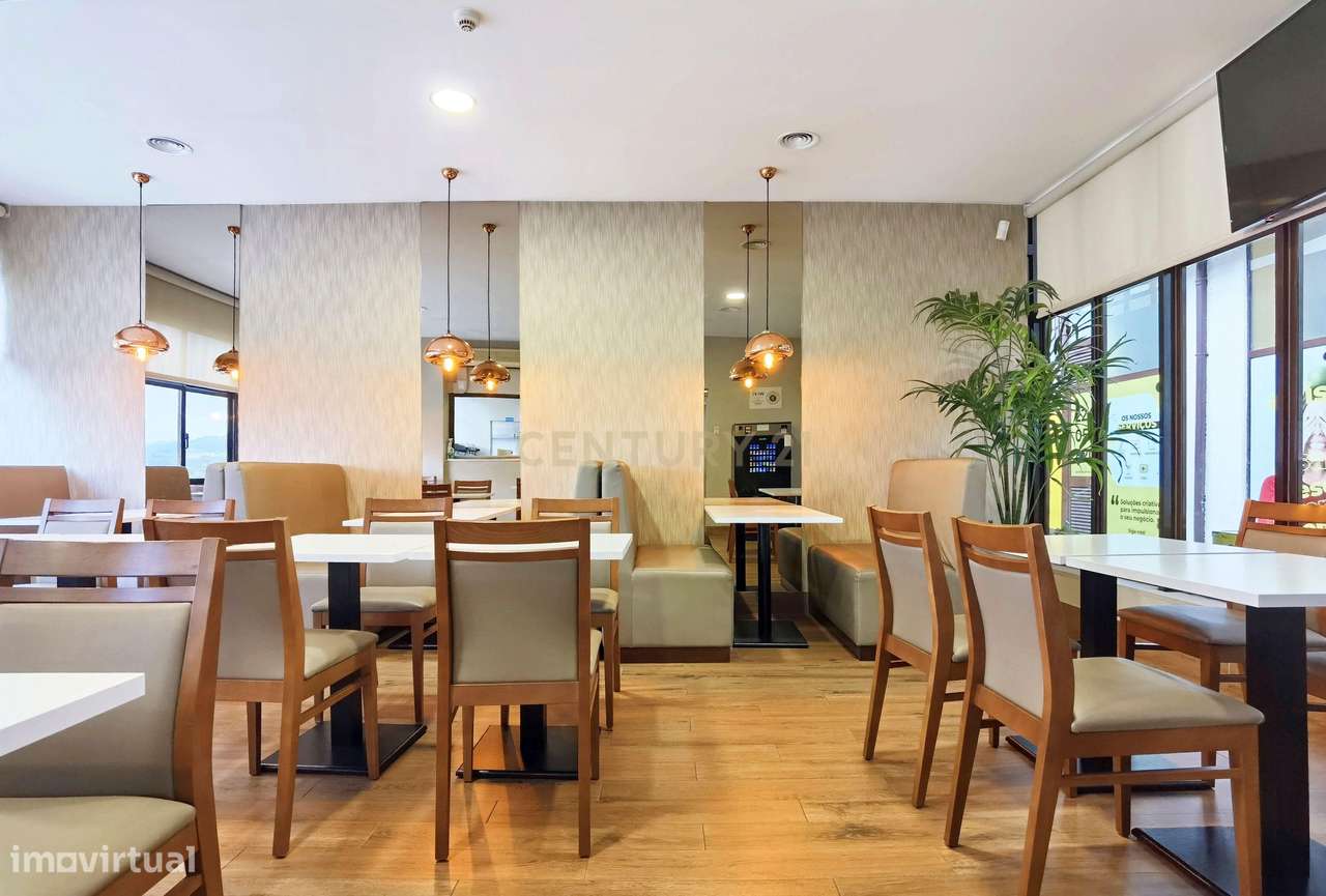 Café e snack-bar I Esplanada I Centro de Paredes I Trespasse - Grande imagem: 4/22