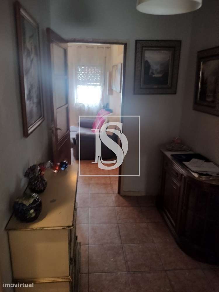 T1+1 em Oliveira do Douro - Grande imagem: 3/5