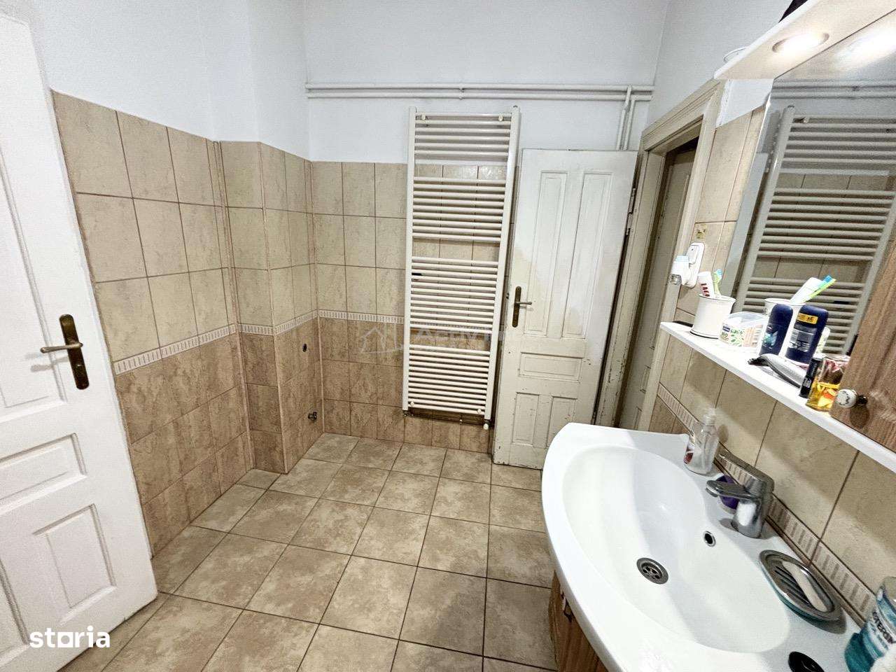 Apartament cu 3 camere - 91 mp utili -  centru - Locatie excelenta --6