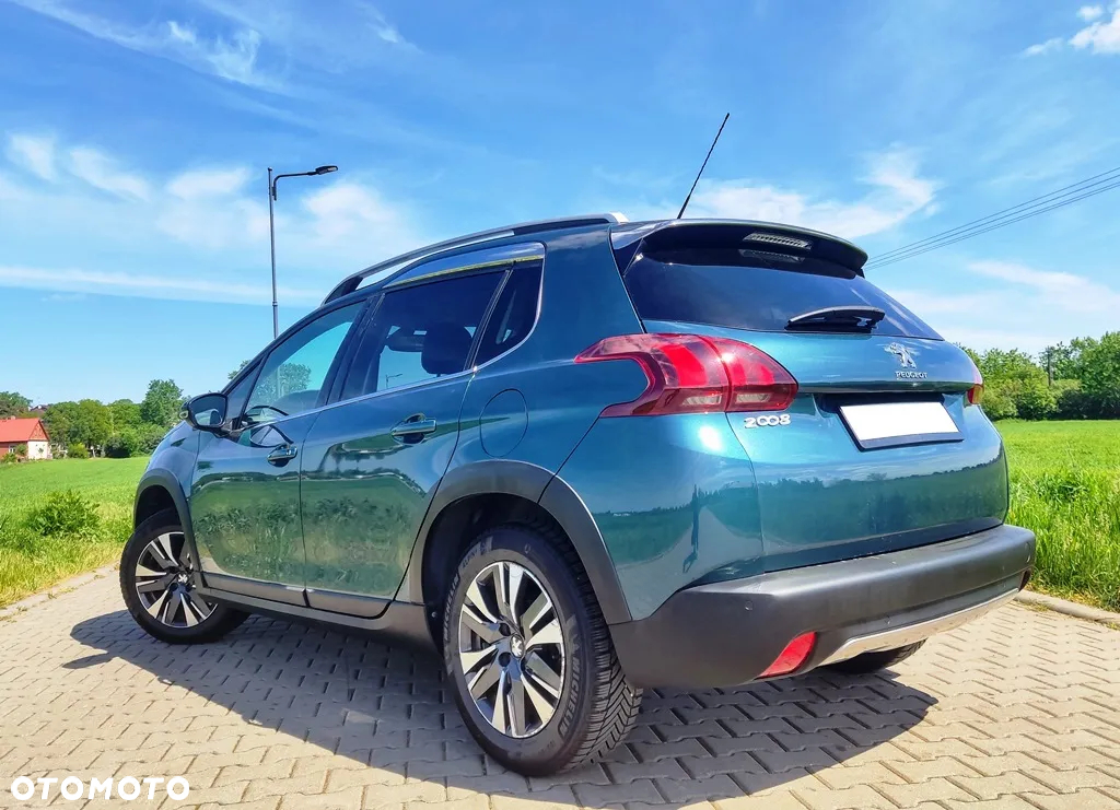 Peugeot 2008 1.2 Pure Tech Allure S&S - 4