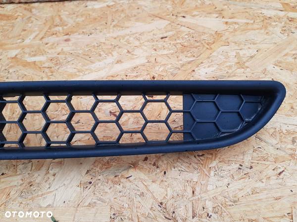 FIAT PUNTO GRANDE EVO 12- ATRAPA KRATKA GRILL ZDERZAKA PRZEDNIEGO 735536142 - 2