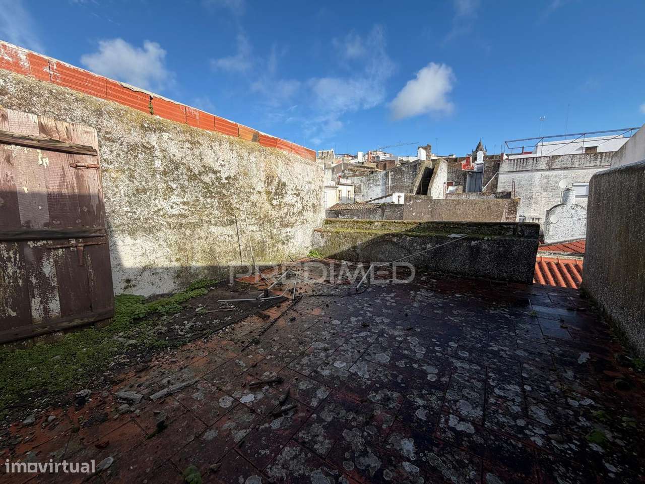 Investimento Único – Moradia T3 para Reabilitação no Centro Históri... - Grande imagem: 4/10