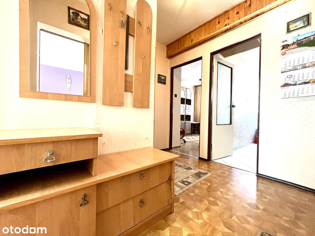 Trzypokojowe, słoneczne mieszkanie w atrakcyjnej lokalizacji.-14