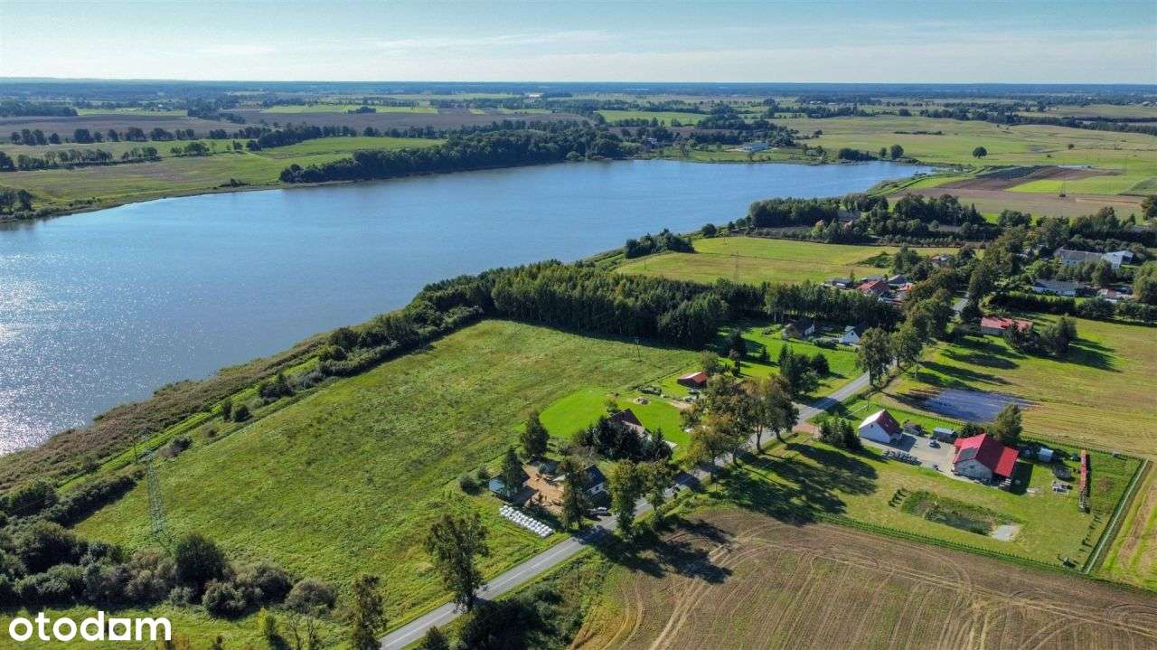 Funkcjonalny dom z ogromnym garażem!-8