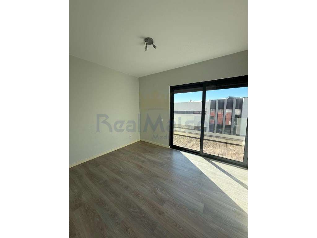 Excelente Moradia de Luxo c/ 7 quartos, Piscina e Jardim-22