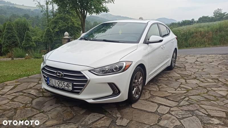 Hyundai Elantra - 6