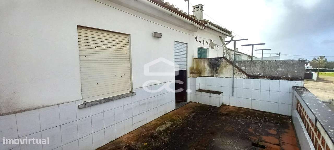 Moradia T3 com 3 pisos em Beja-29