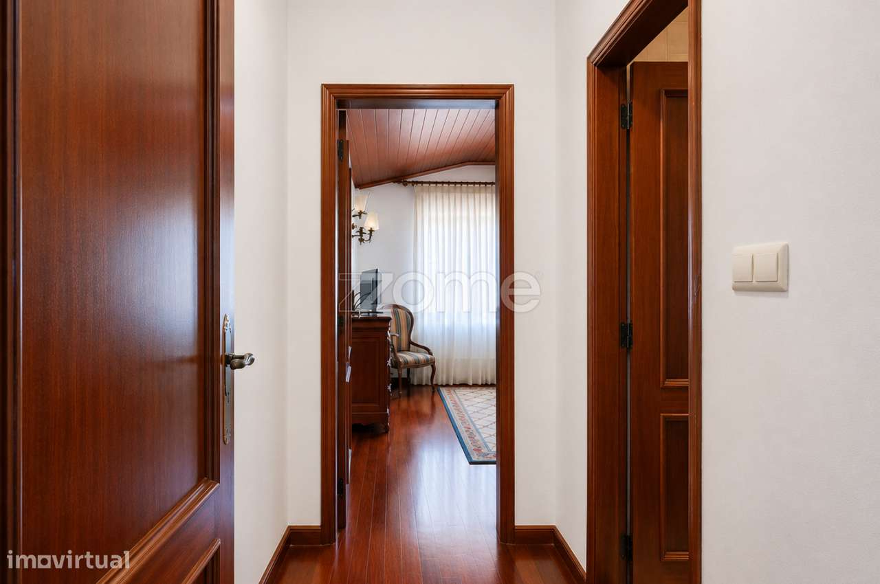 Moradia T4 na Praia da Barra| Jardim, Terraço e Potencial para pisc...-12