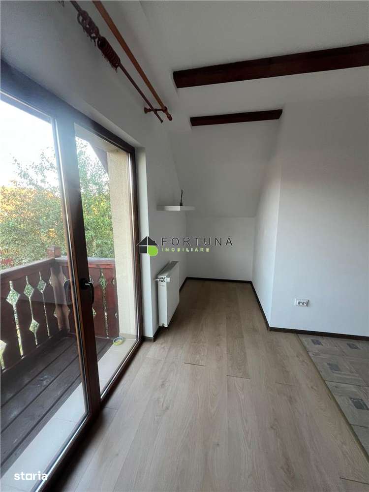 Garsoniera Rasnov Etaj 1 Nemobilata - Imagine principală: 5/8