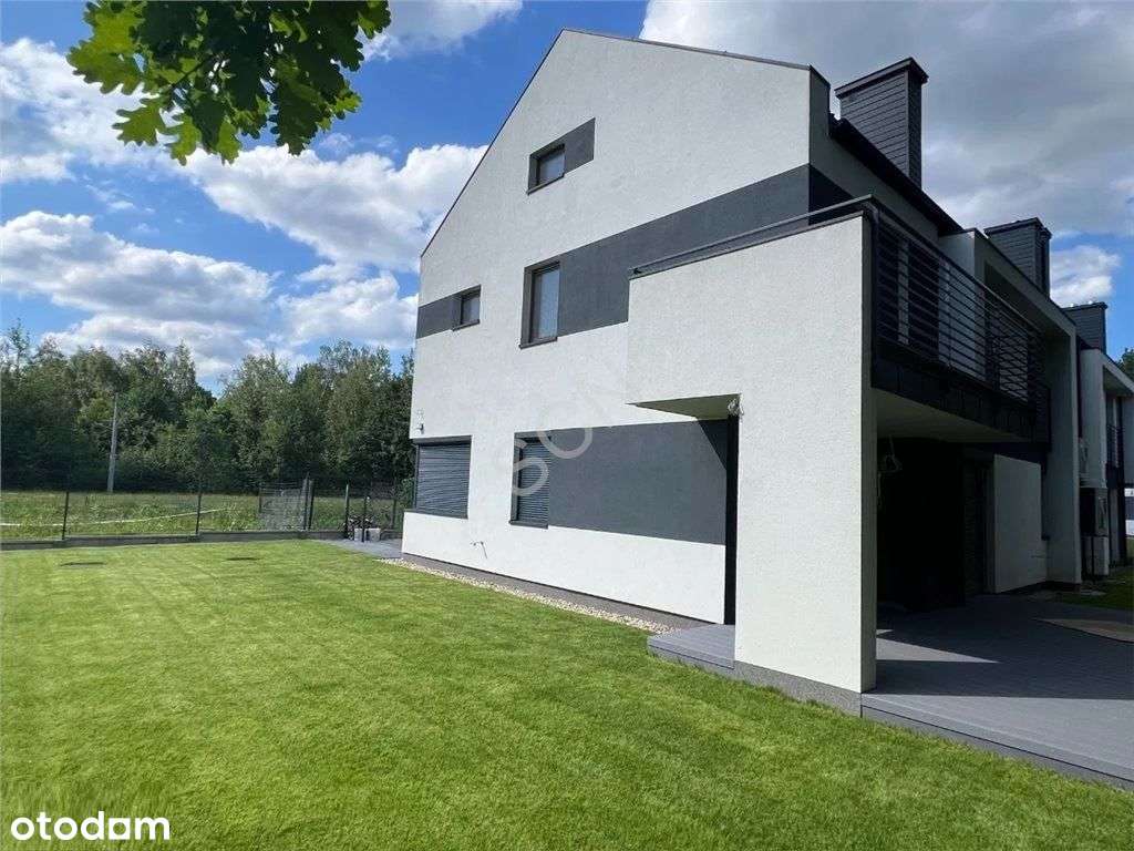 Duży dom na sprzedaż-0