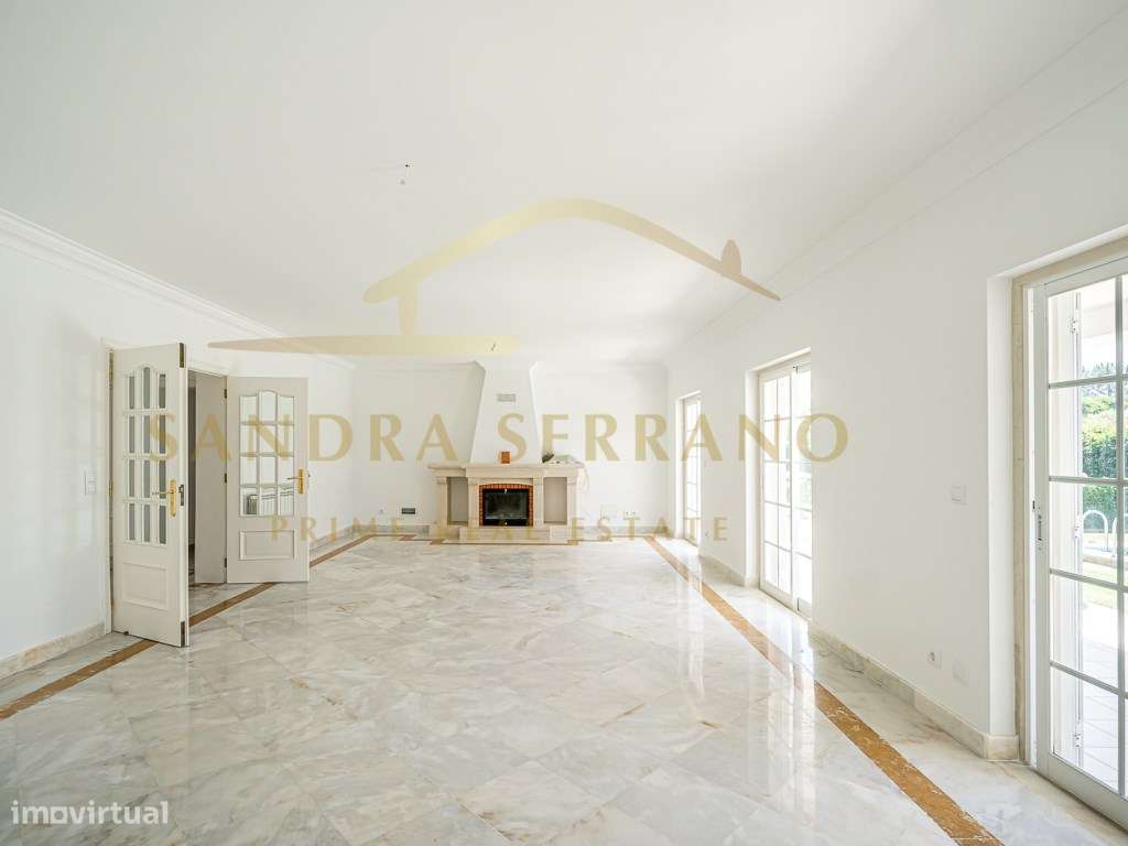 Moradia de traça tradicional com 7 assoalhadas-7