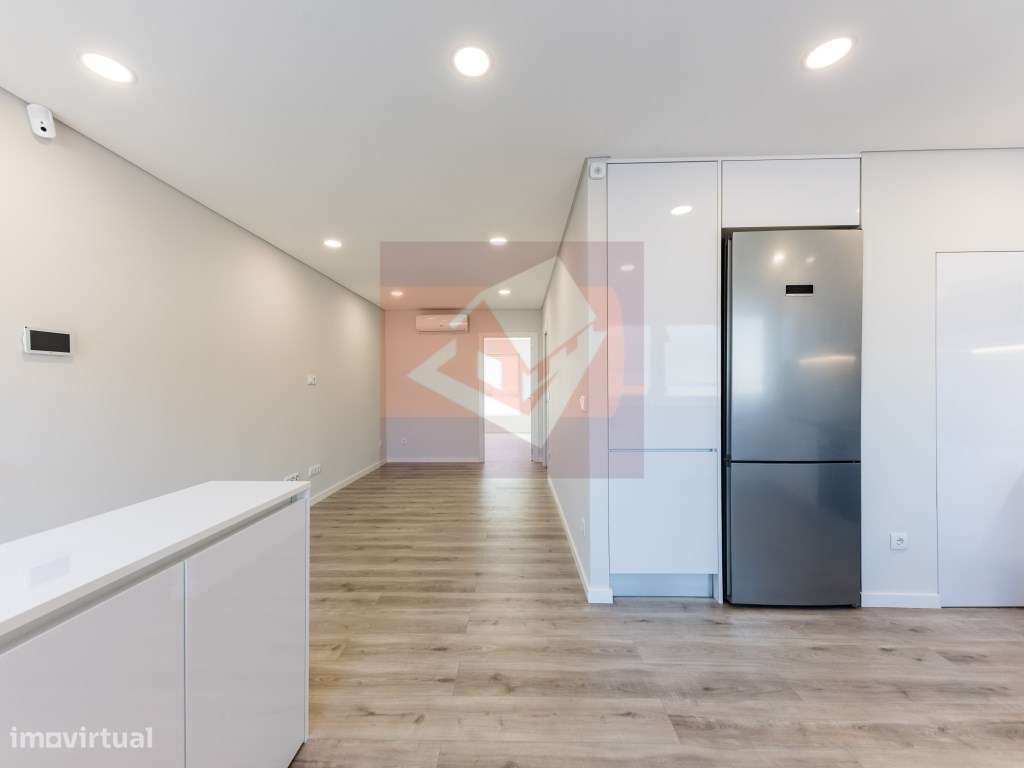 Apartamento T1+1 em Casal de Cambra-7