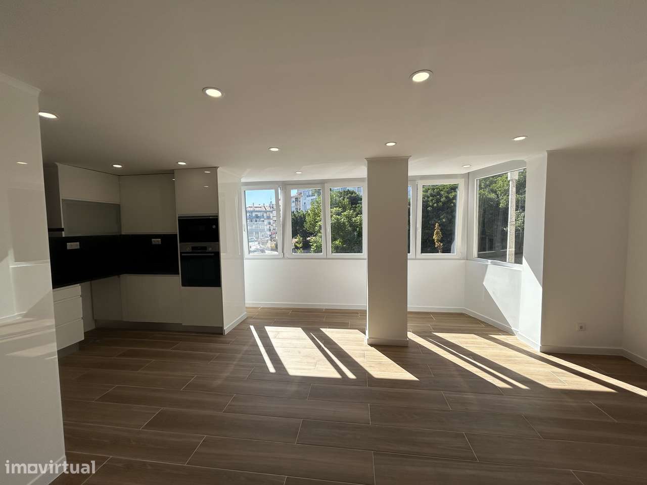 Apartamento T1, totalmente remodelado, em Forte da Casa!-9