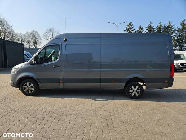 Mercedes-Benz Sprinter 319 - 1