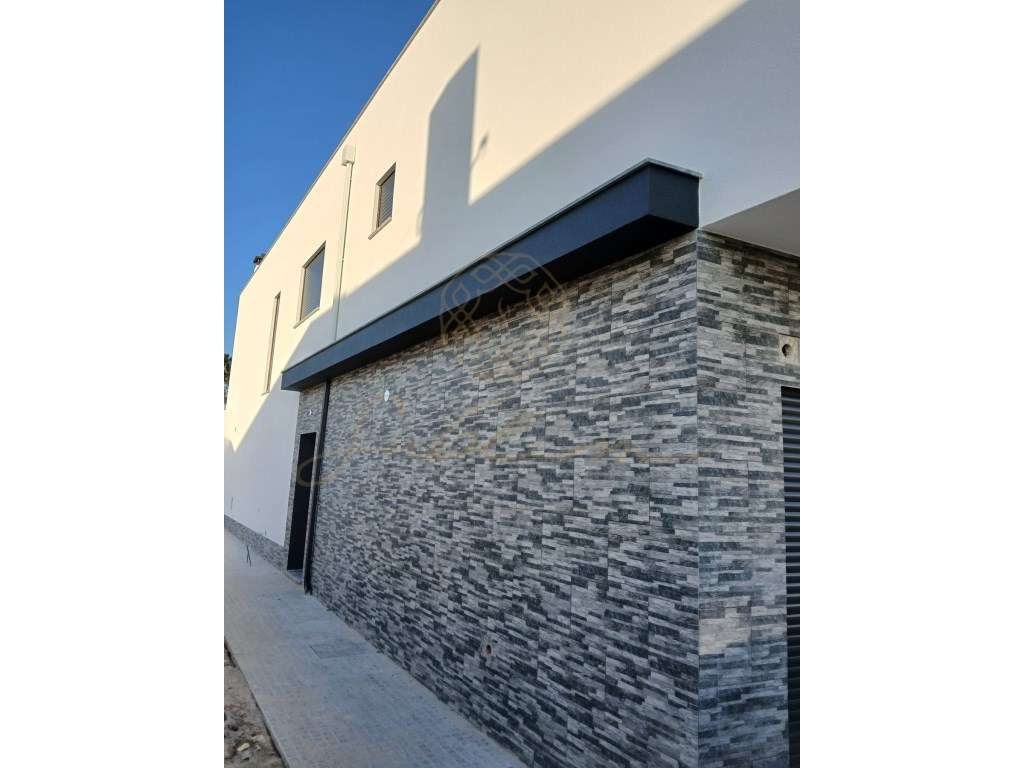 Moradia com 4 Assoalhadas NOVA - Grande imagem: 4/19